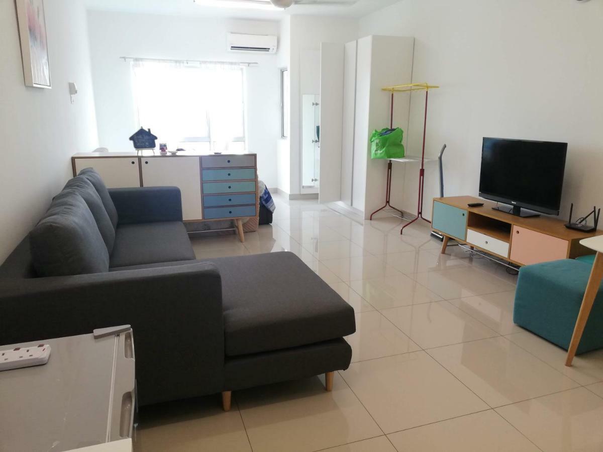 2 Carpark Gep 5 Star Hotel Bed & Sofa Studio Seri Kembangan Exterior foto